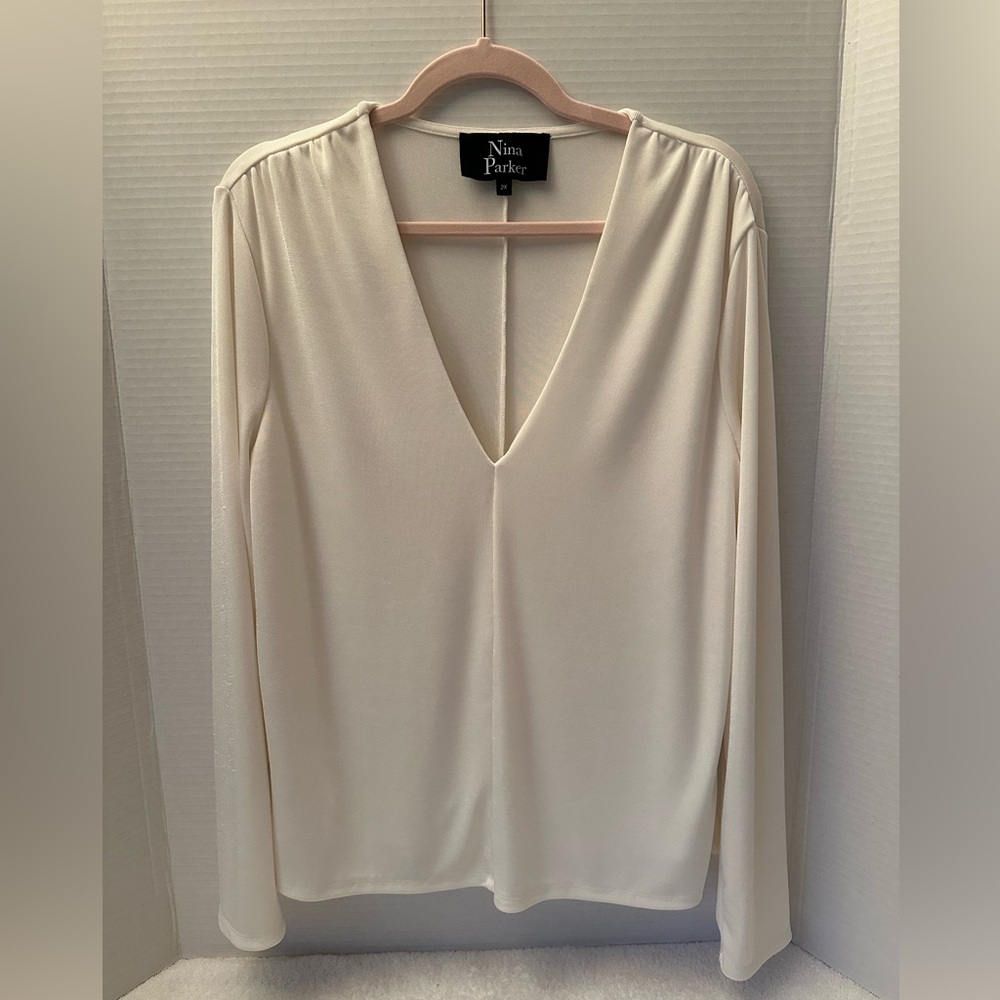 NWOT 2XL Nina Parker Ivory blouse